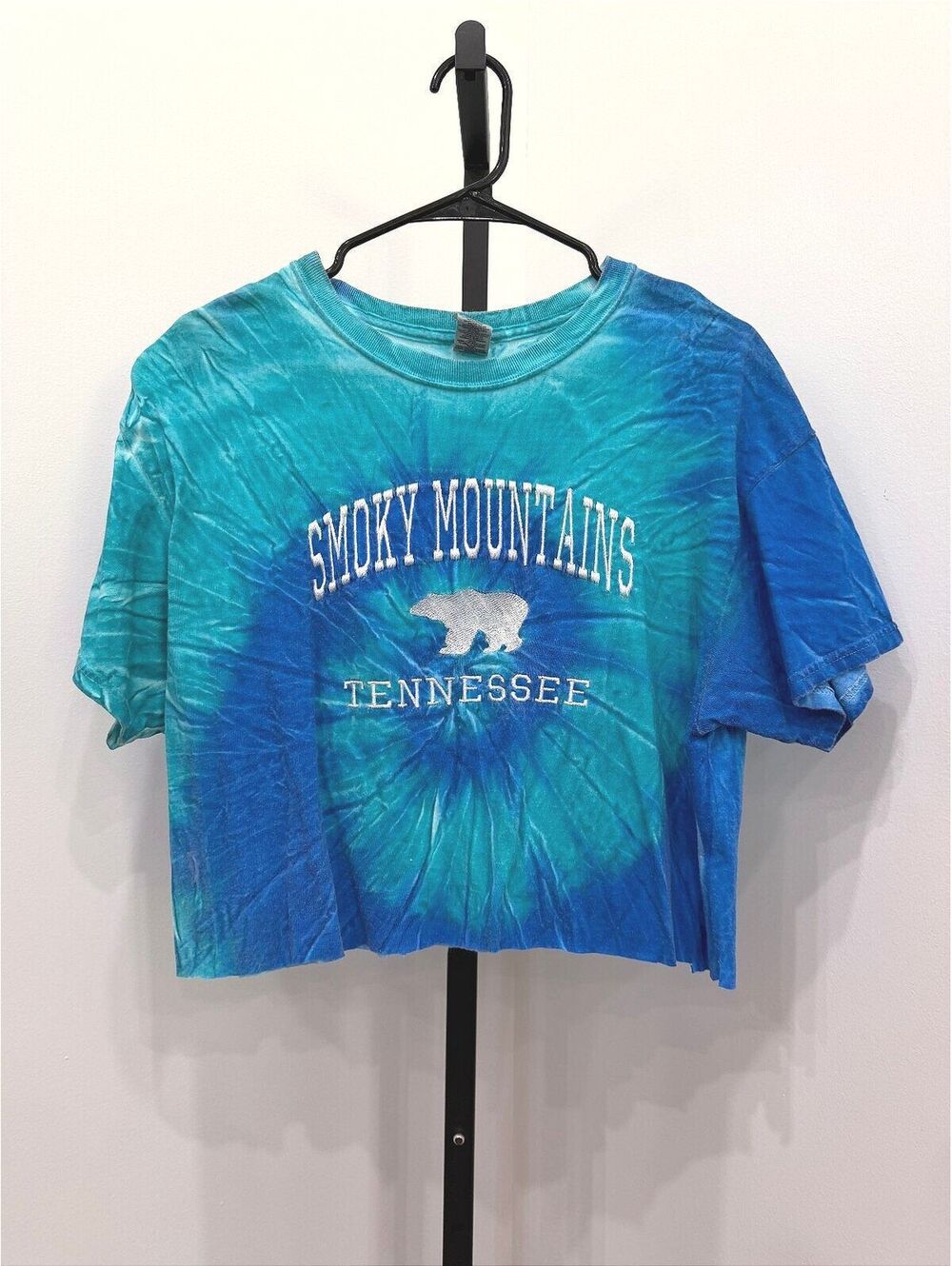 Gildan Smoky Mountains Tennessee Tie-Dye Crop T-Shirt